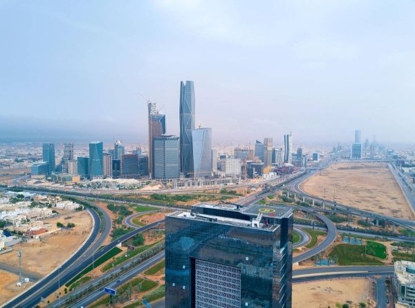 Saudi ministry clarifies penalties for private sector firms ignoring Covid protocols