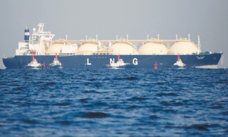 Pakistan to tap spot cargoes after long-term LNG suppliers bail